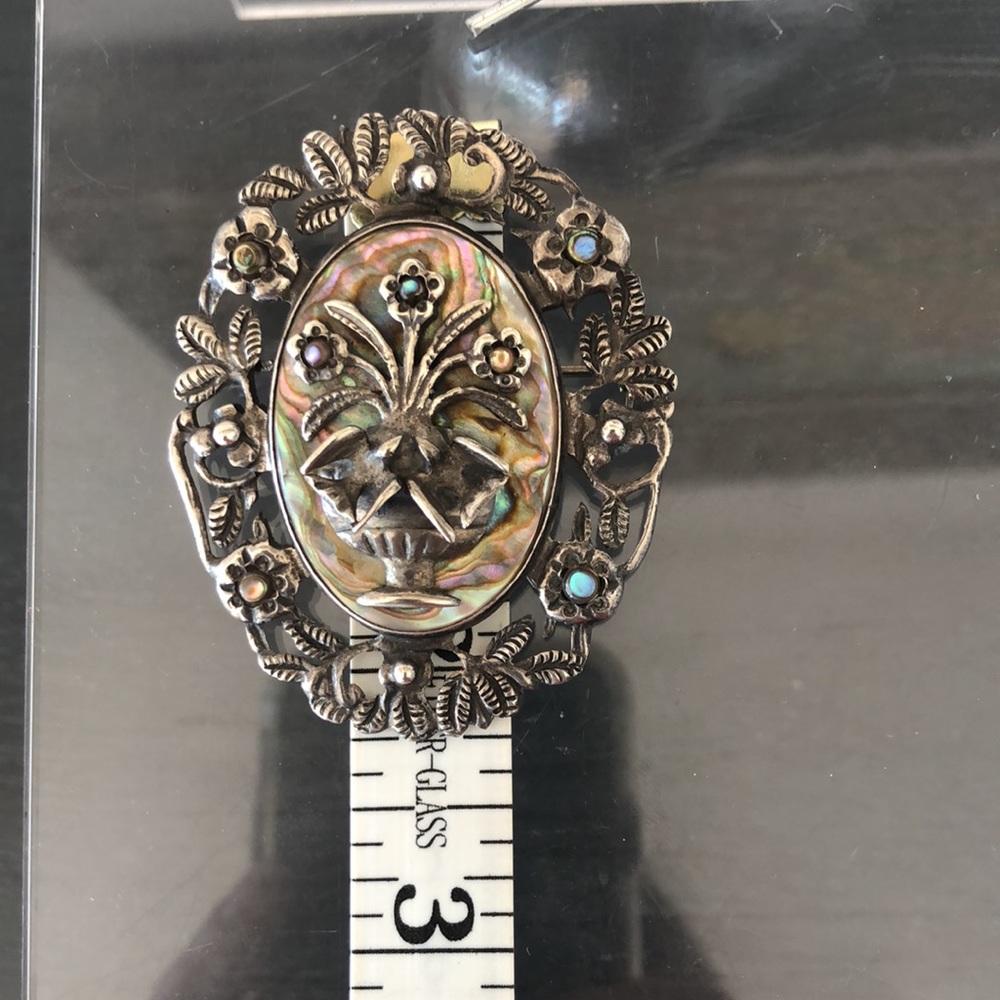 Signed Silver Abalone Brooch - Picture 9 of 11